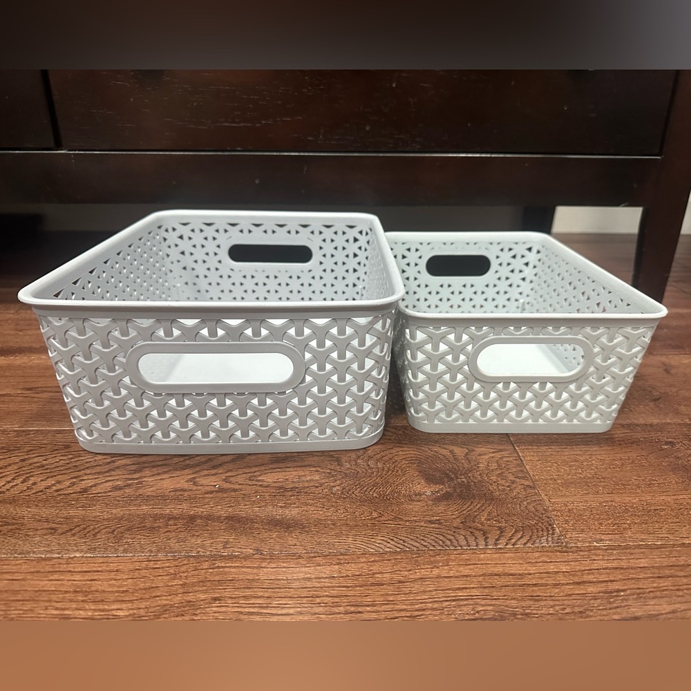 Storage baskets